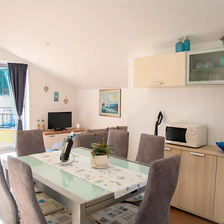 Apartment Regina Del Mare Slatine