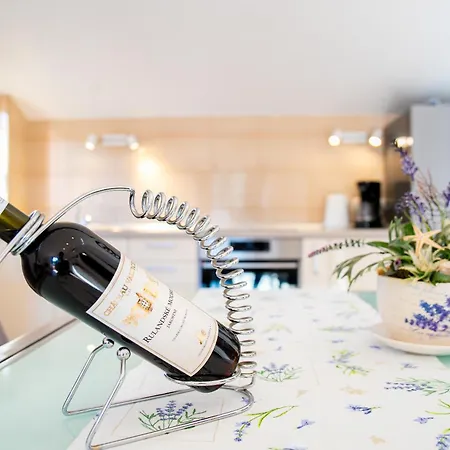 Regina Del Mare Apartment Slatine