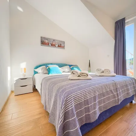 Regina Del Mare Apartment Slatine
