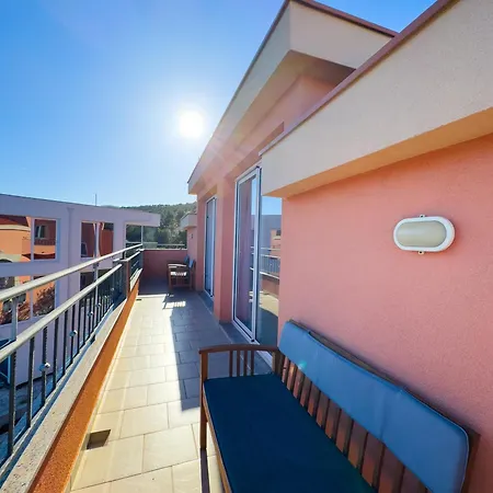 Regina Del Mare Apartment Slatine
