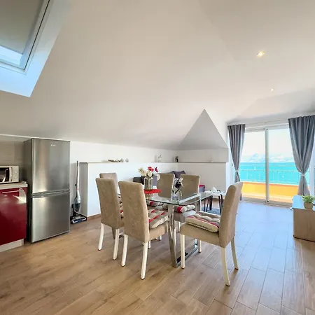 Regina Del Mare Apartment Slatine