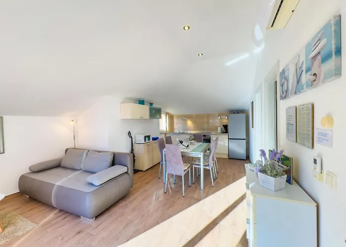 Regina Del Mare Apartment