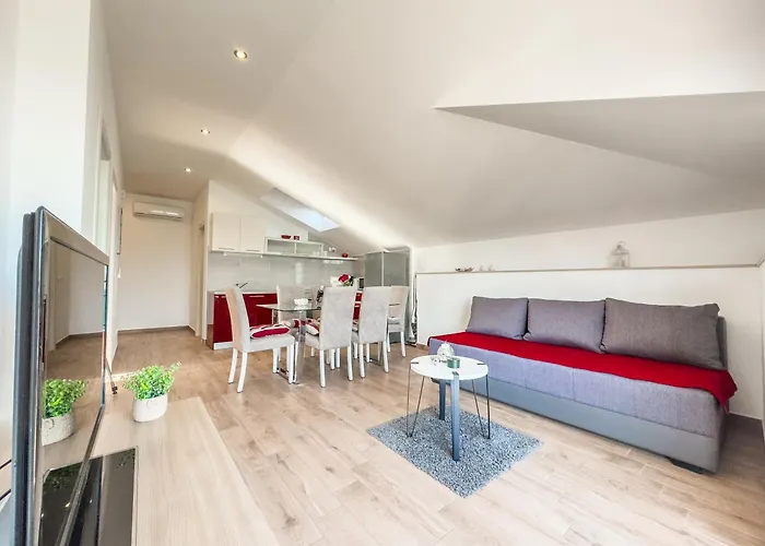 Regina Del Mare Apartment Slatine