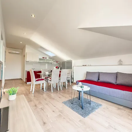 Regina Del Mare Apartamento Slatine